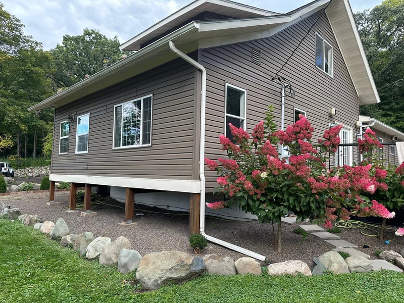 520 N Hamilton St, Saint Croix Falls, WI 54024