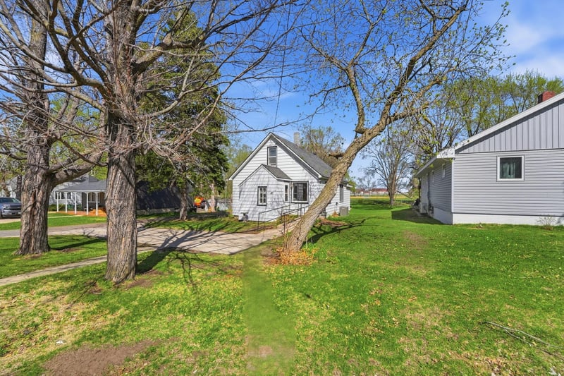 110 Magnus Johnson St, Kimball, MN 55353