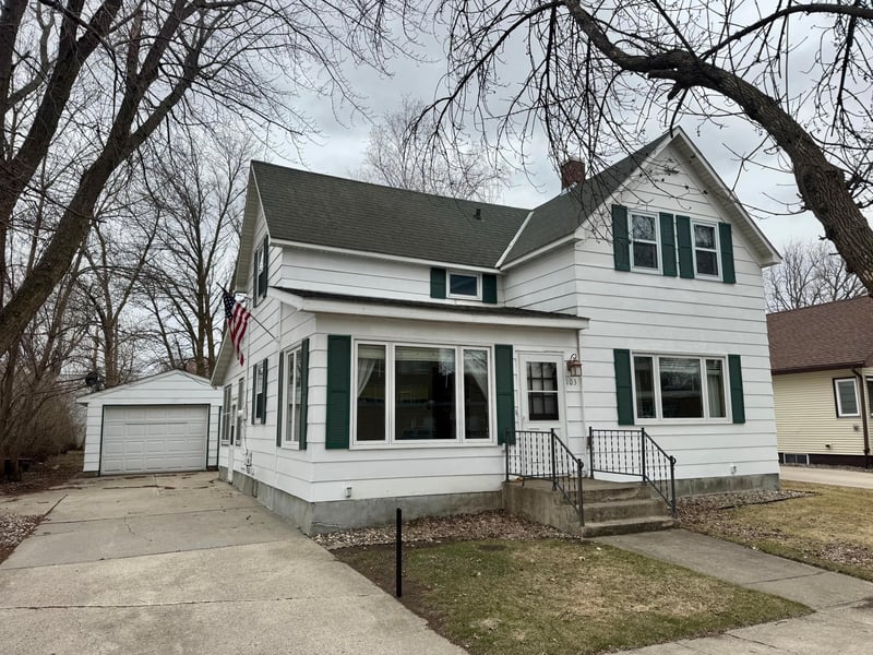 103 N Main St, Danube, MN 56230