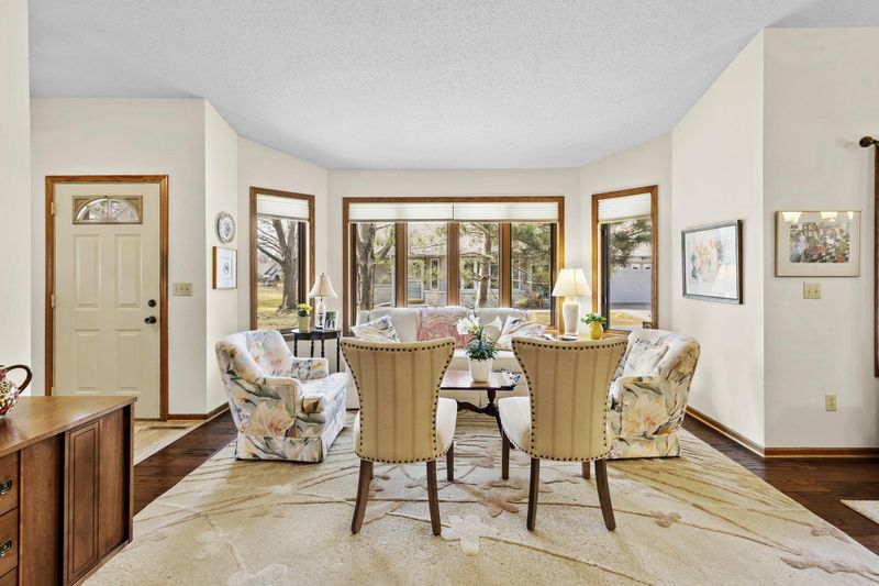 2540 Sumac Cir, White Bear Lake, MN 55110