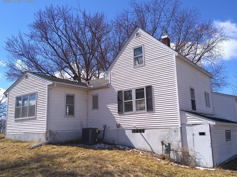 905 Golf Ave SW, Pine City, MN 55063