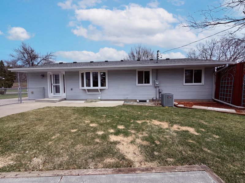 8254 Hearthside Rd S, Cottage Grove, MN 55016