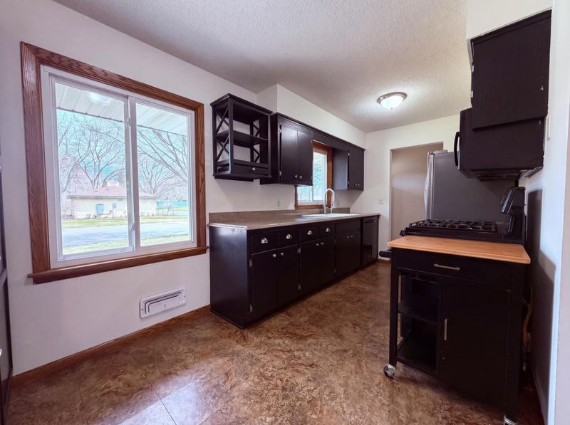8254 Hearthside Rd S, Cottage Grove, MN 55016