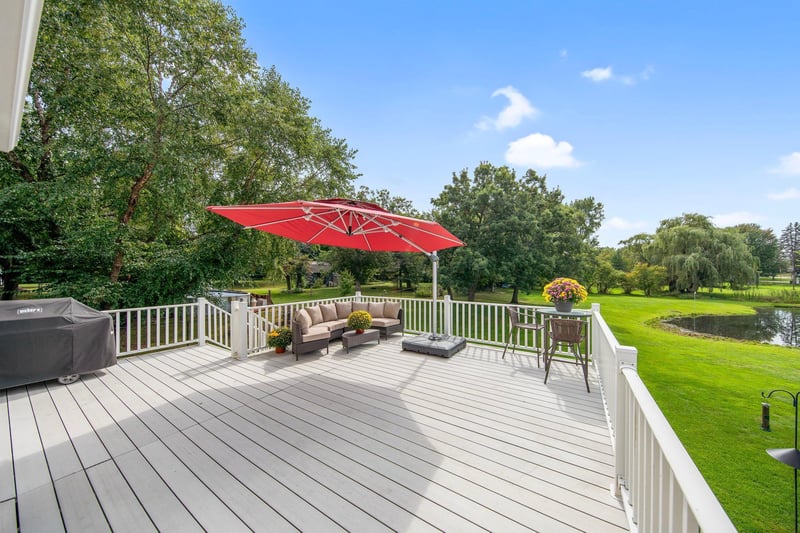 592 Vicki Ln, Shoreview, MN 55126