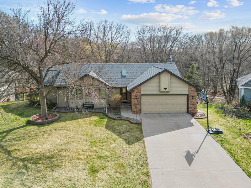 15 Apfelridge Ct, South Saint Paul, MN 55075