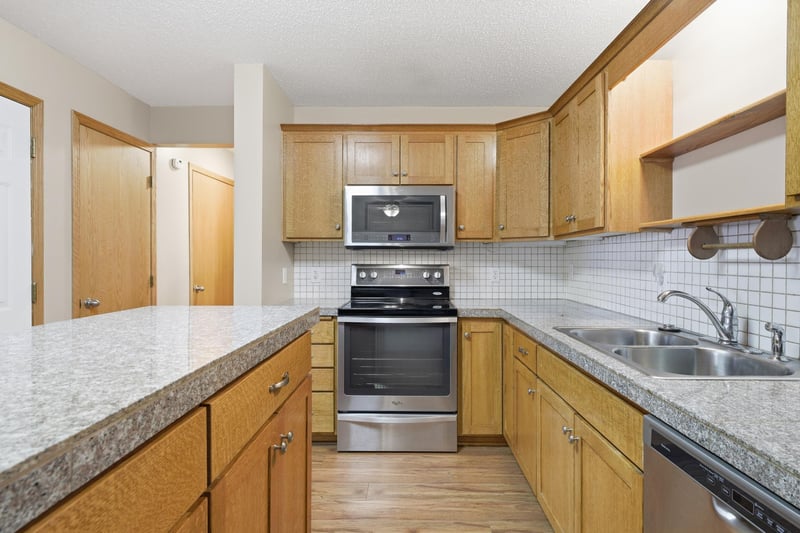 11446 Town Center Dr NE, Saint Michael, MN 55376