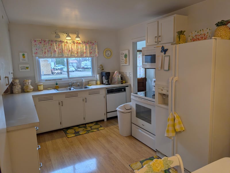 129 Martin St E, Lewisville, MN 56060