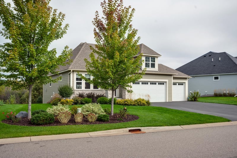 1075 Mehegan Ln, White Bear Twp, MN 55127