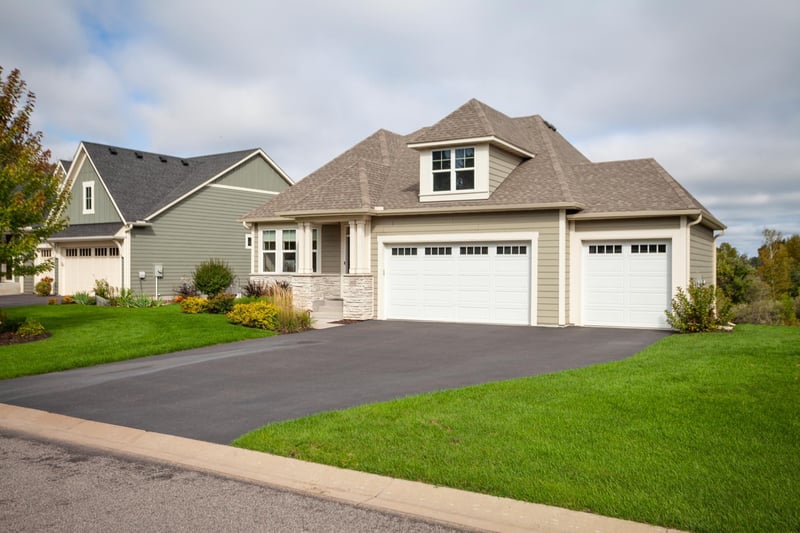 1075 Mehegan Ln, White Bear Twp, MN 55127