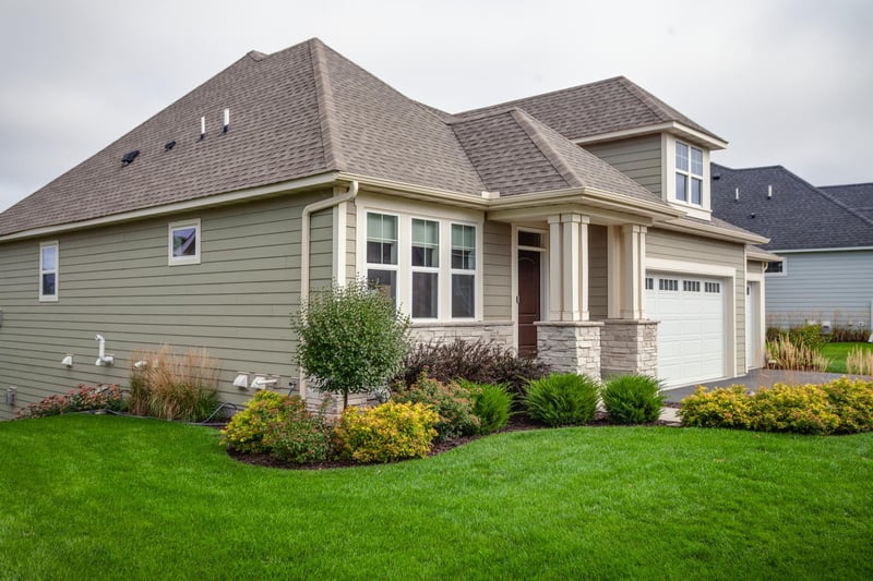 1075 Mehegan Ln, White Bear Twp, MN 55127