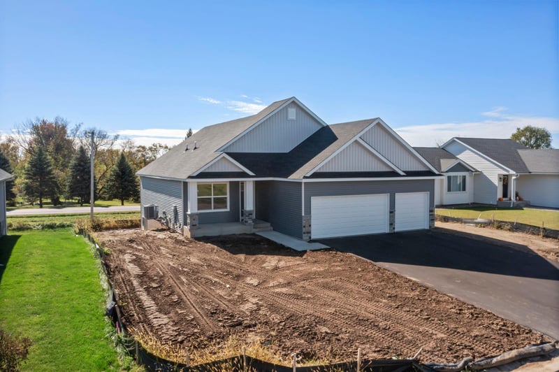 2101 Pleasant Dr, Prescott, WI 54021
