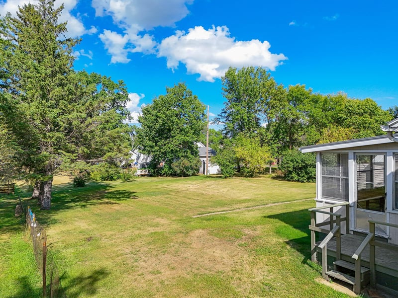 525 3rd St Se, Perham, MN 56573