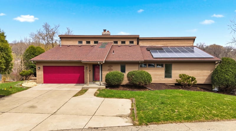 1329 Towerview Rd, Eagan, MN 55121