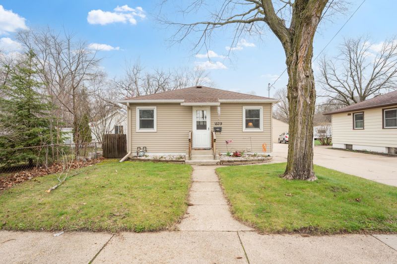 1539 4th St NE, Rochester, MN 55906