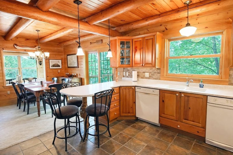 2357 Retreat Lodge Rd, Cook, MN 55723