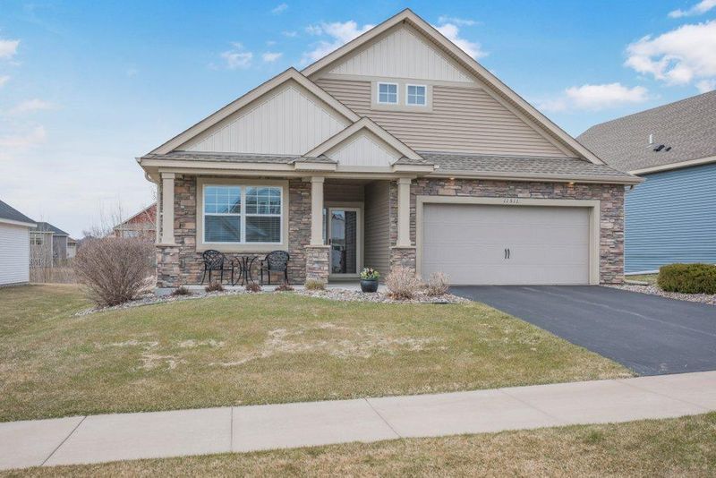 11511 Brookview Dr, Maple Grove, MN 55311