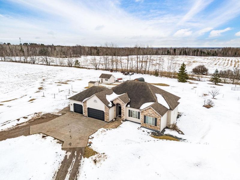 2542 Ziehl Rd, Carlton, MN 55718