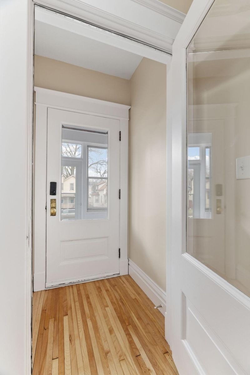 1032 Minnehaha Ave E, Saint Paul, MN 55106