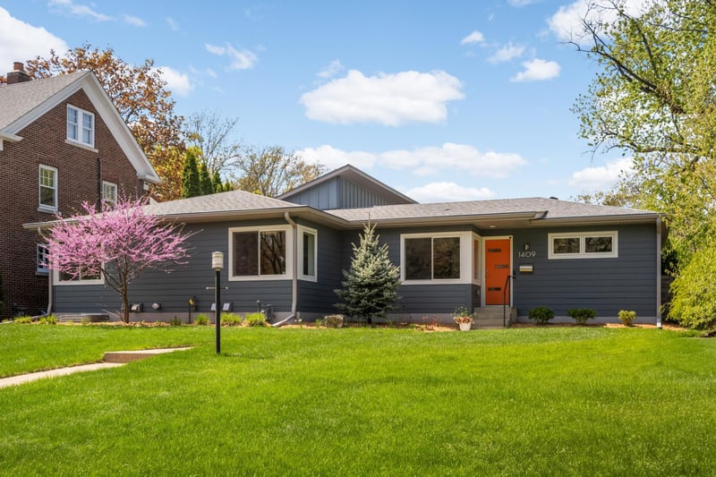 1409 Edgcumbe Rd, Saint Paul, MN 55116