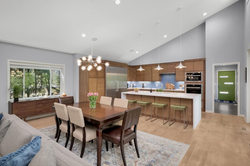 1409 Edgcumbe Rd, Saint Paul, MN 55116