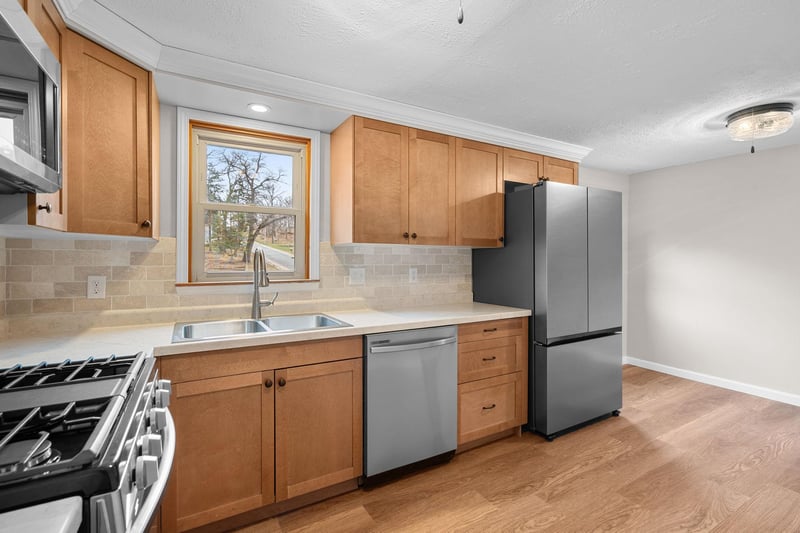 222 S East Ave, Dresser, WI 54009