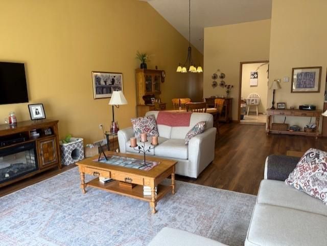 1004 W Lake Blvd, Winona, MN 55987