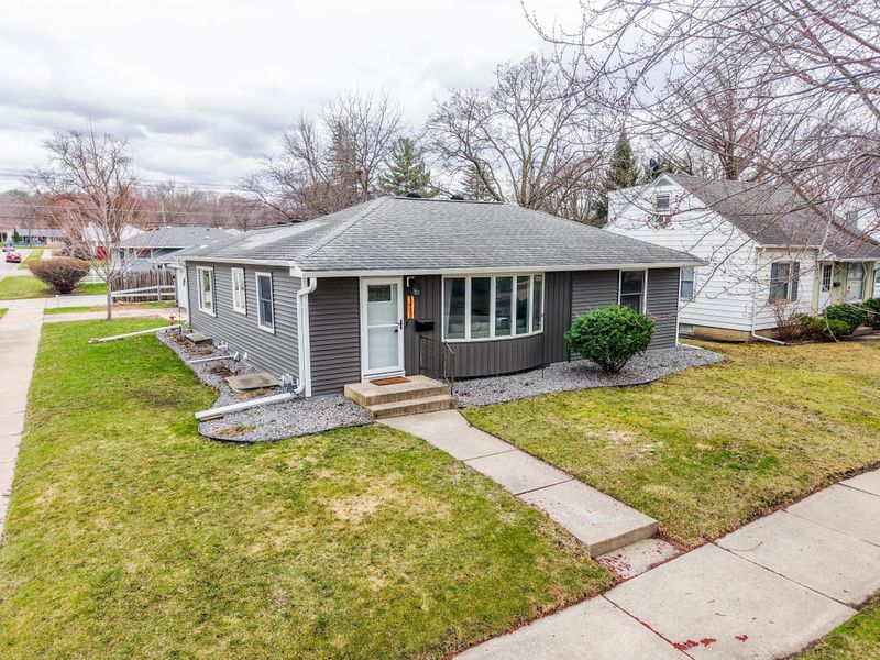 1412 9th Ave NE, Rochester, MN 55906