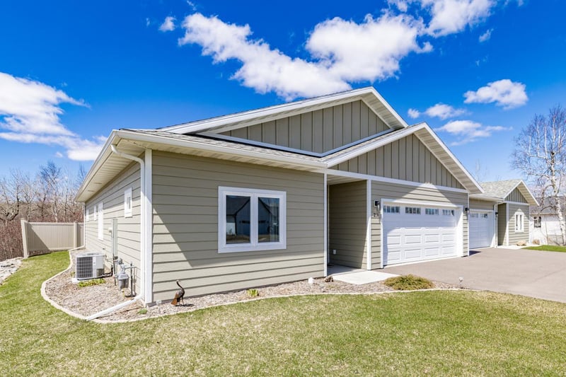 219 Coffee Creek Blvd, Duluth, MN 55811