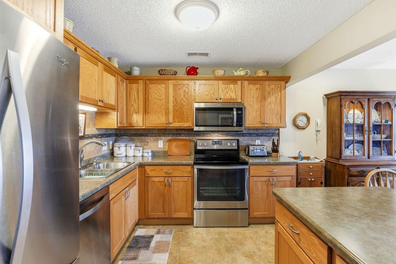 300 Whispering Ln #207, Hastings, MN 55033