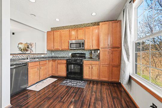 4360 Bulrush Blvd, Shakopee, MN 55379