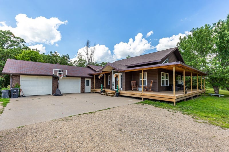 13520 W Lake Sallie Dr, Detroit Lakes, MN 56501