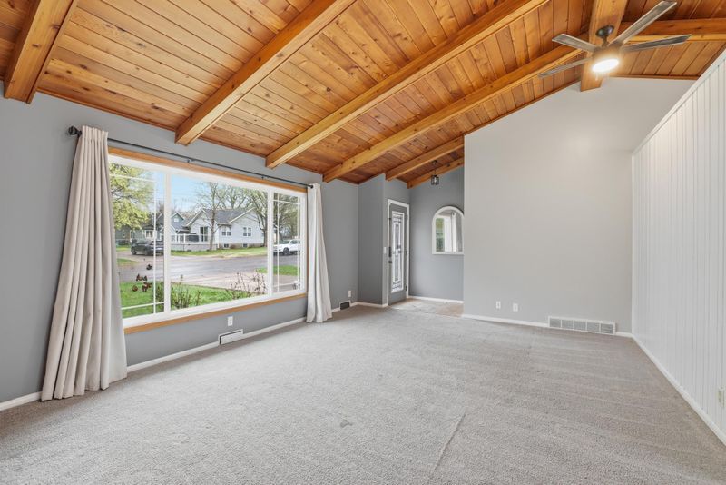 213 Vine St, Monticello, MN 55362