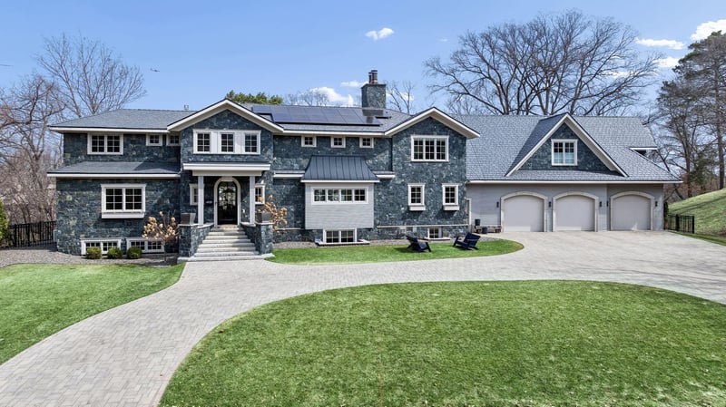 4929 E Sunnyslope Rd, Edina, MN 55424