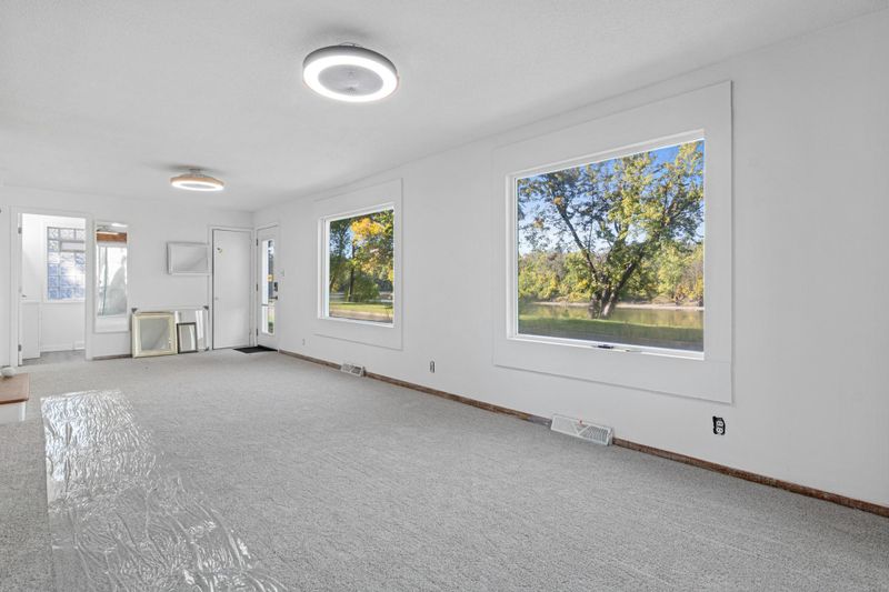 8065 Riverview Ter NE, Fridley, MN 55432