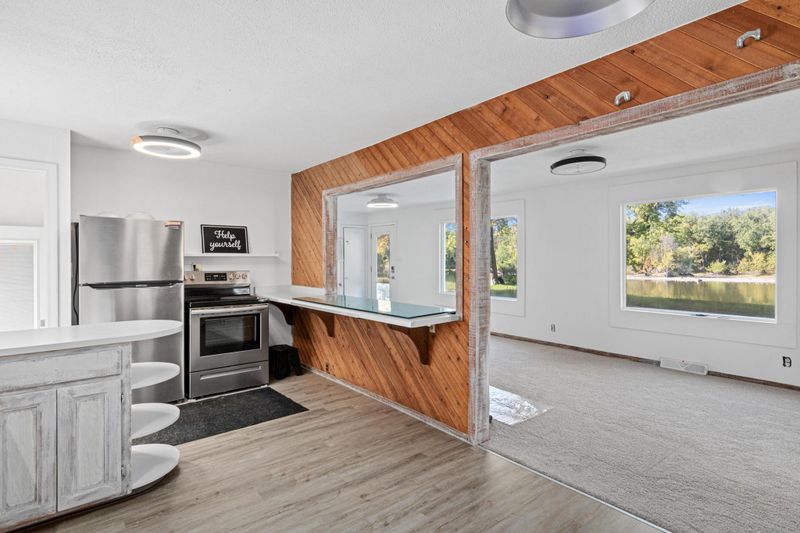 8065 Riverview Ter NE, Fridley, MN 55432