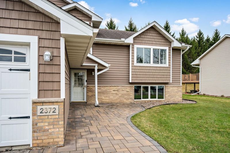 2372 Tart Lake Rd, Hugo, MN 55038
