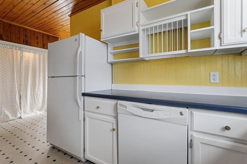 30675 Olinda Trl, Lindstrom, MN 55045