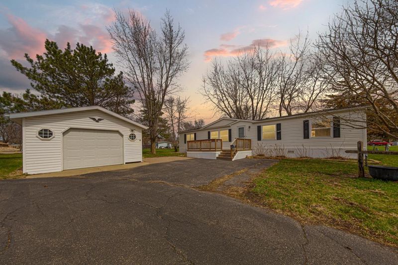 111 Monet Pl, Mankato, MN 56001