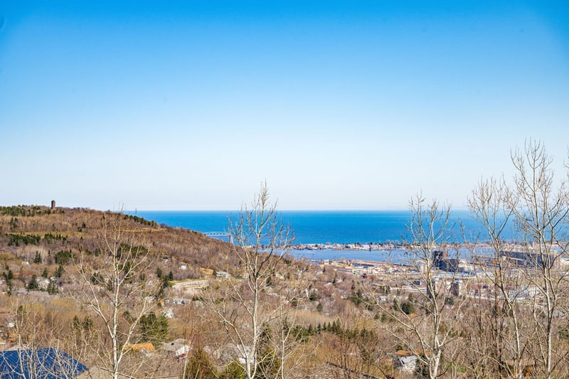 29XX W 15th St, Duluth, MN 55806