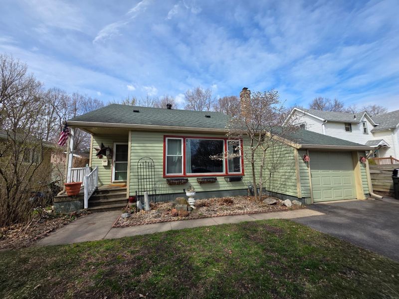 304 N 8th St, Saint Peter, MN 56082