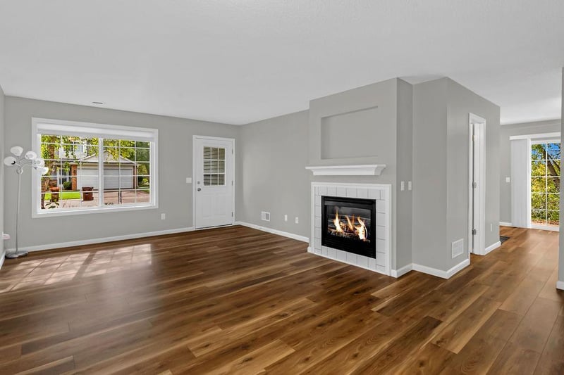 2024 Gresham Ave N, Oakdale, MN 55128