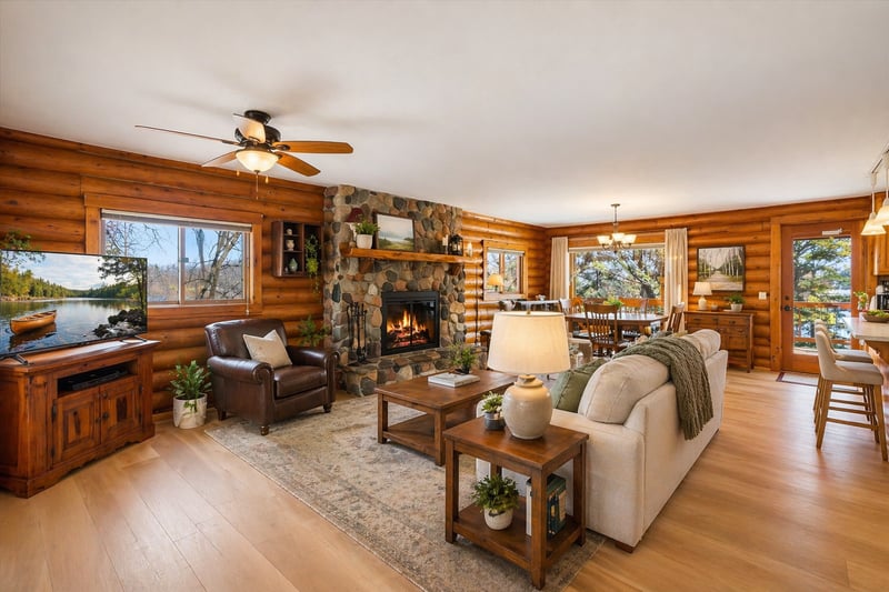 18986 Captive Lake Rd, Garrison, MN 56450