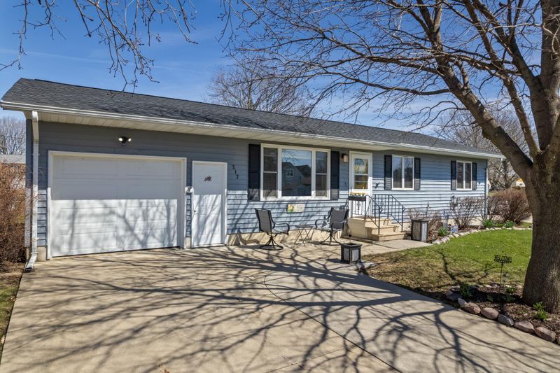 217 E Grant St, Caledonia, MN 55921