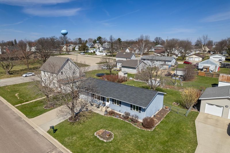 217 E Grant St, Caledonia, MN 55921