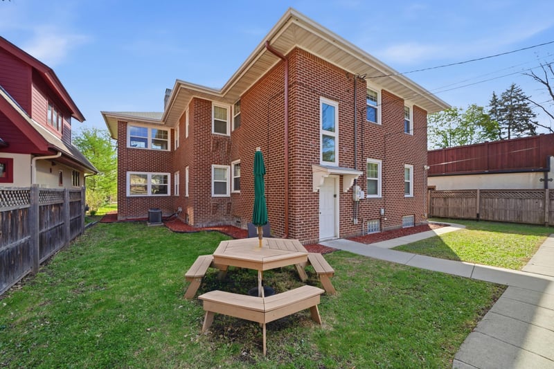 2420 Seabury Ave, Minneapolis, MN 55406
