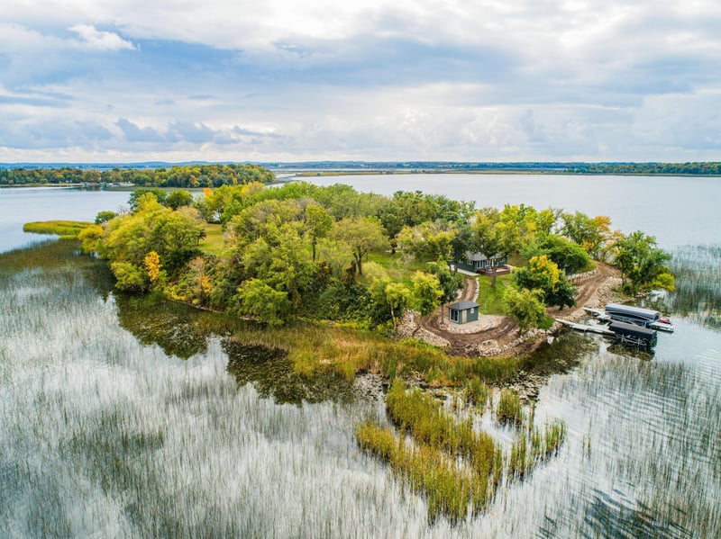 23040 S Lizzie Isle, Pelican Rapids, MN 56572