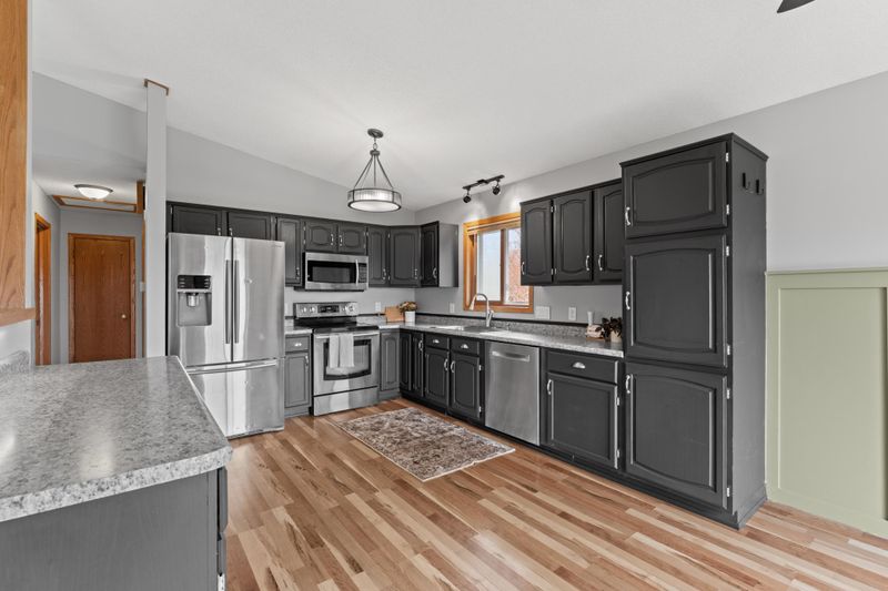910 25th St SE, Rochester, MN 55904