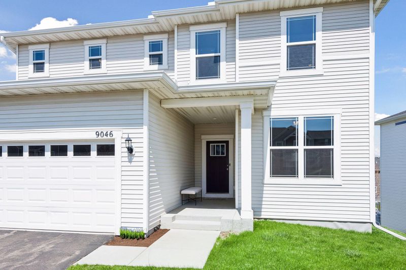 9046 Meadows Dr, Victoria, MN 55386