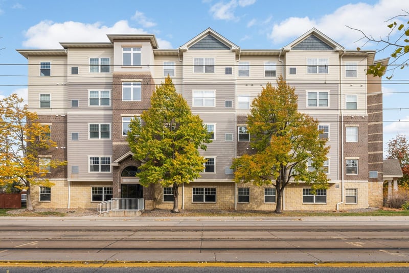 4824 E 53rd St #410, Minneapolis, MN 55417