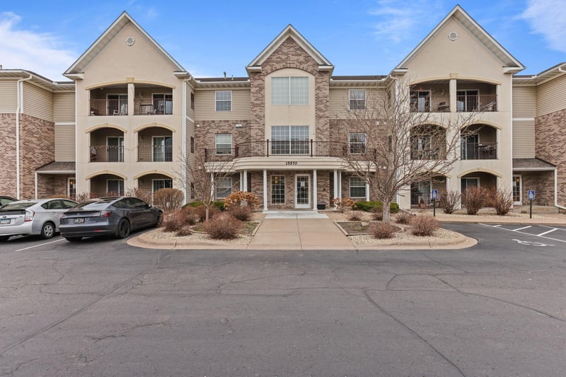 15570 Linnet St NW #2-305, Andover, MN 55304
